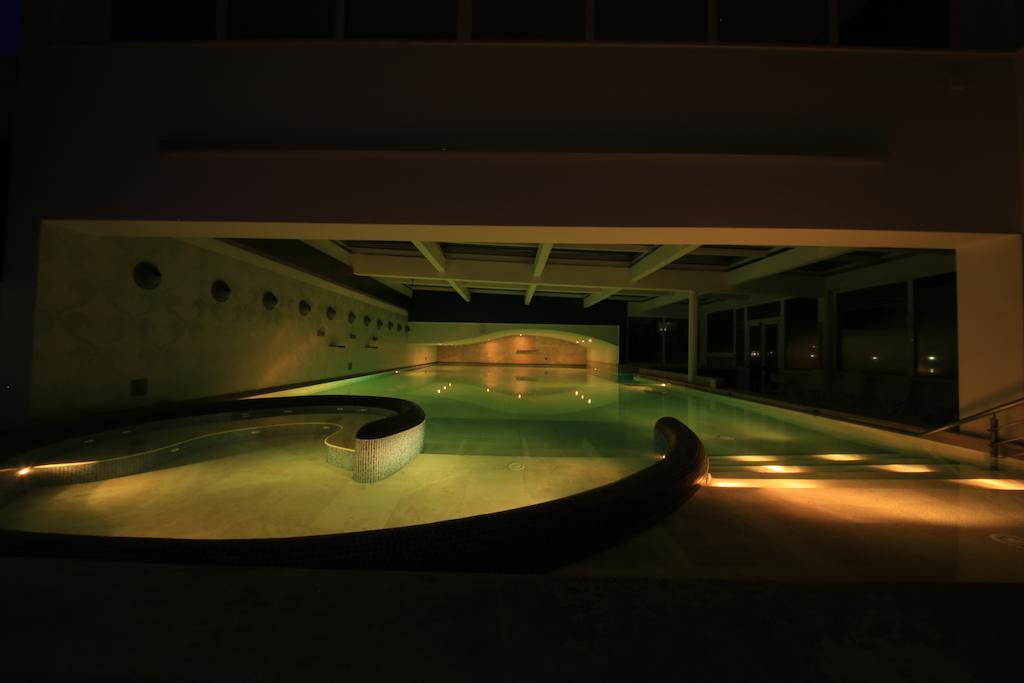 Terme Di Venturina Hotel เวนตูรีนา แตร์เม ภายนอก รูปภาพ
