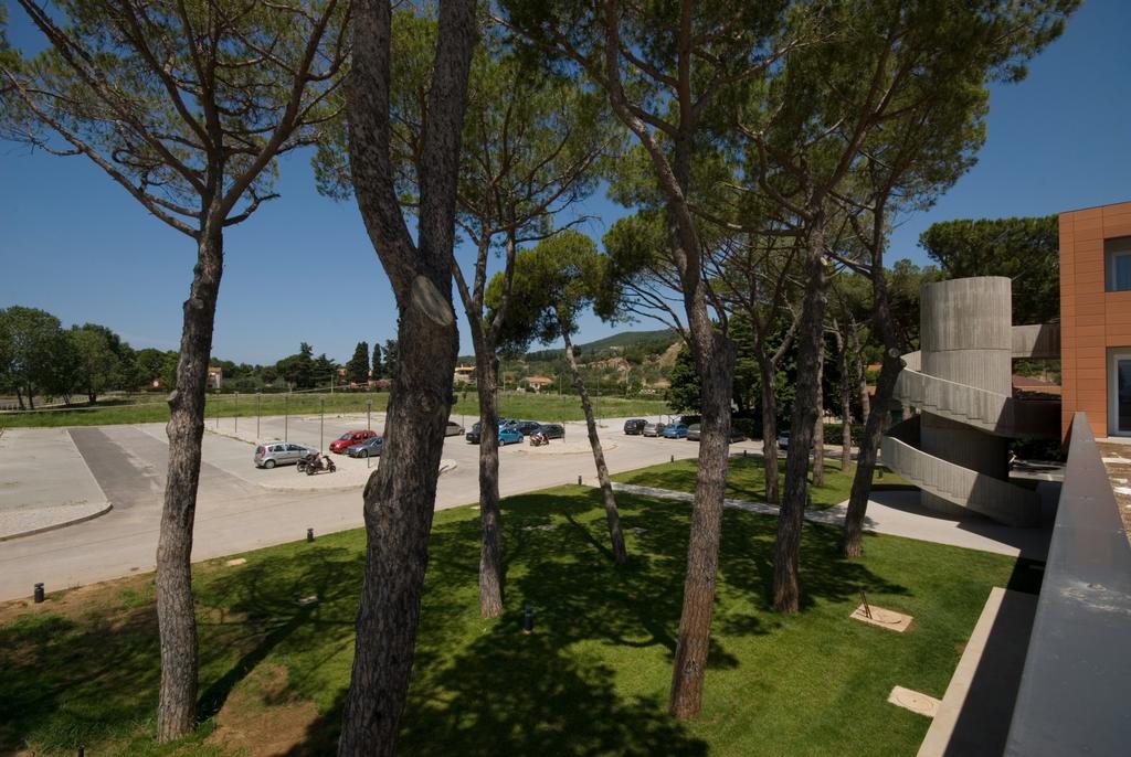 Terme Di Venturina Hotel เวนตูรีนา แตร์เม ภายนอก รูปภาพ