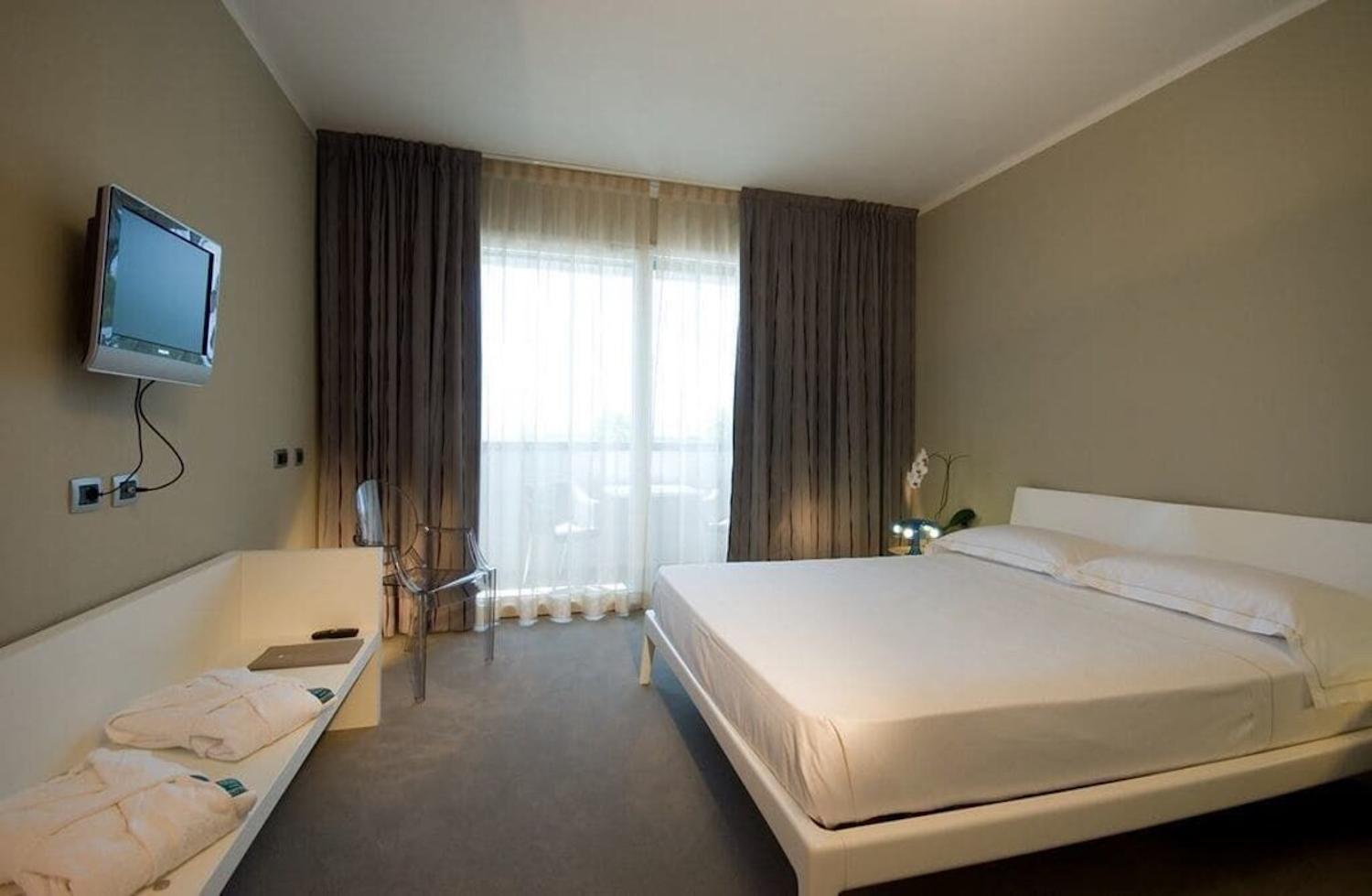 Terme Di Venturina Hotel เวนตูรีนา แตร์เม ภายนอก รูปภาพ