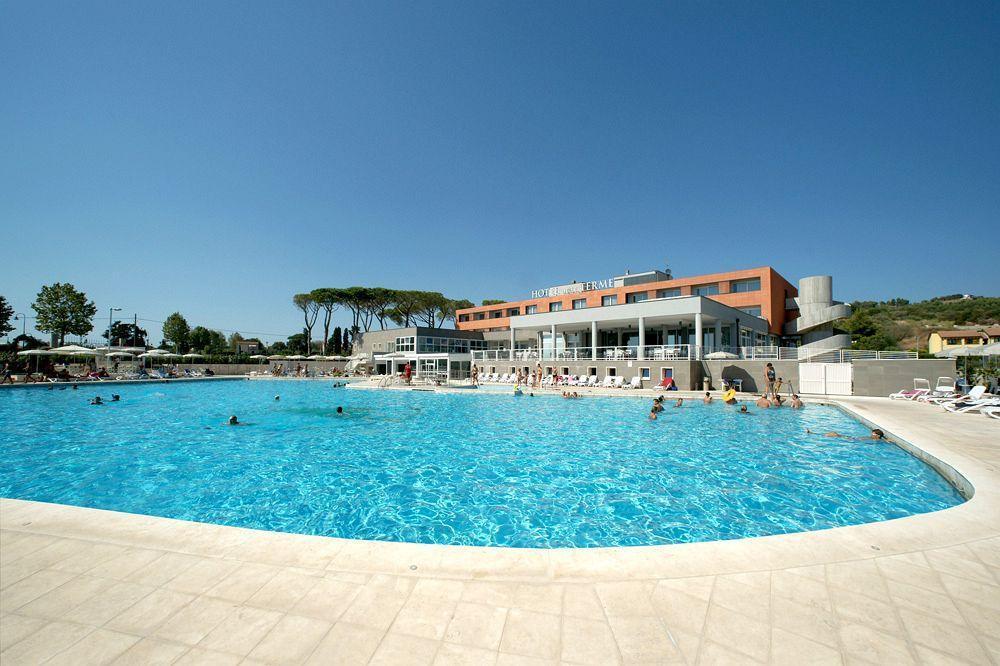 Terme Di Venturina Hotel เวนตูรีนา แตร์เม ภายนอก รูปภาพ