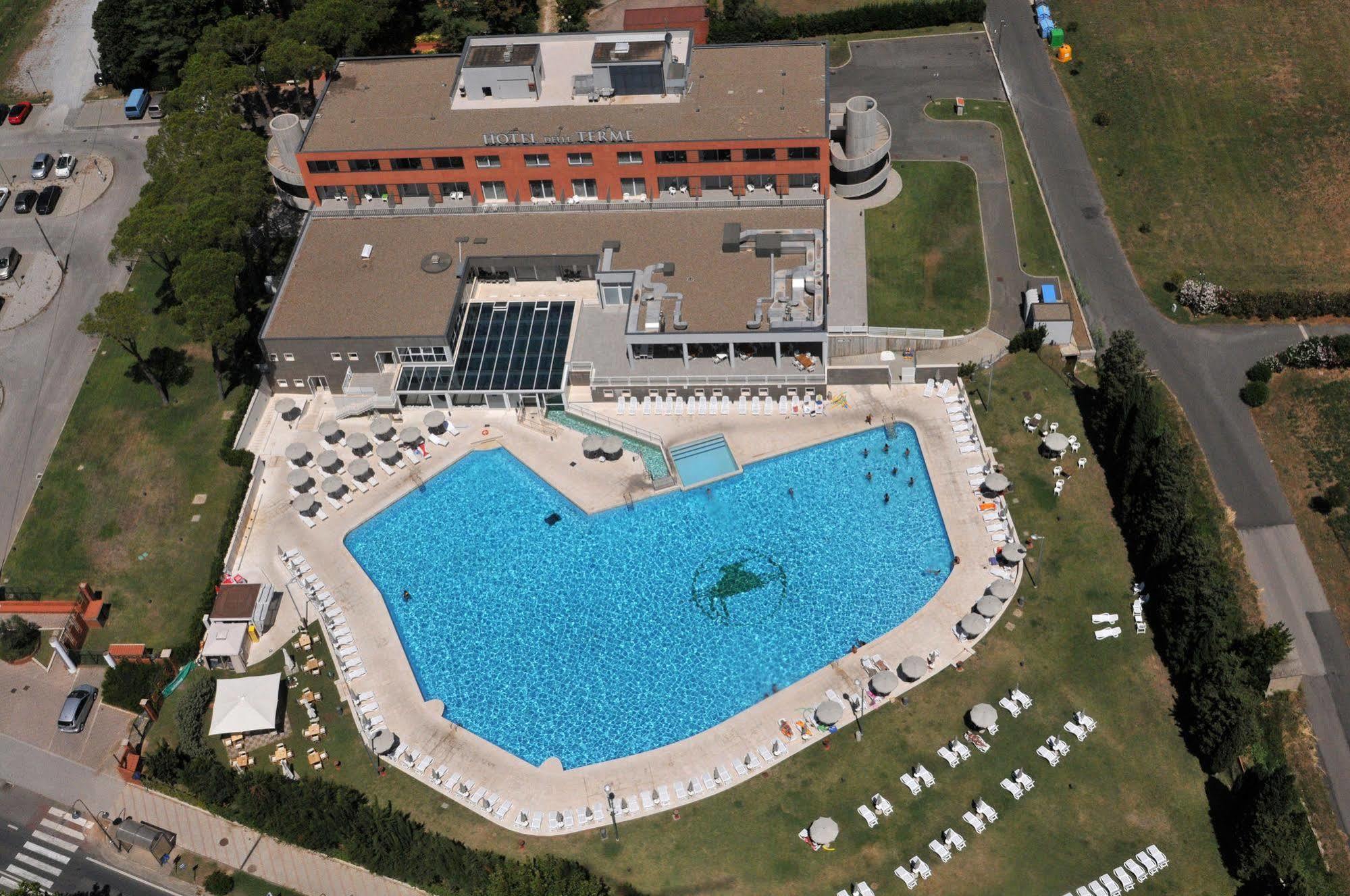 Terme Di Venturina Hotel เวนตูรีนา แตร์เม ภายนอก รูปภาพ