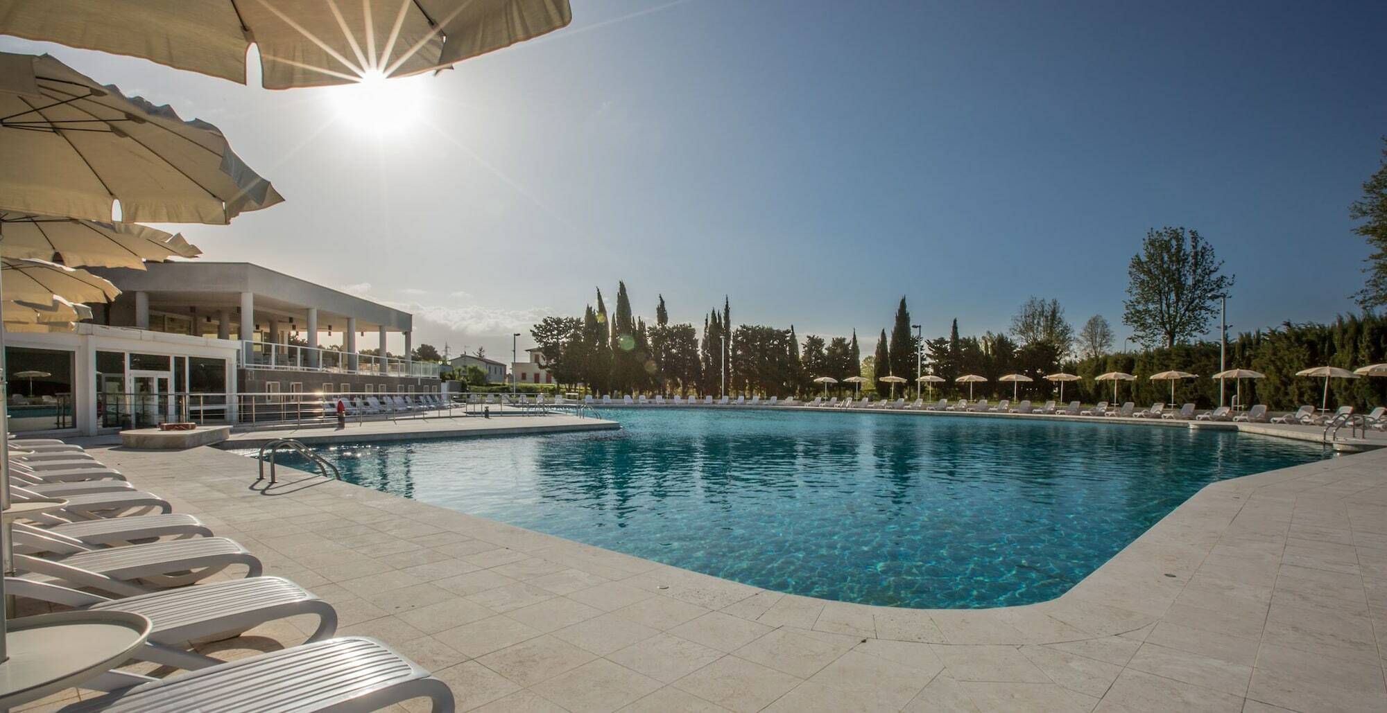 Terme Di Venturina Hotel เวนตูรีนา แตร์เม ภายนอก รูปภาพ
